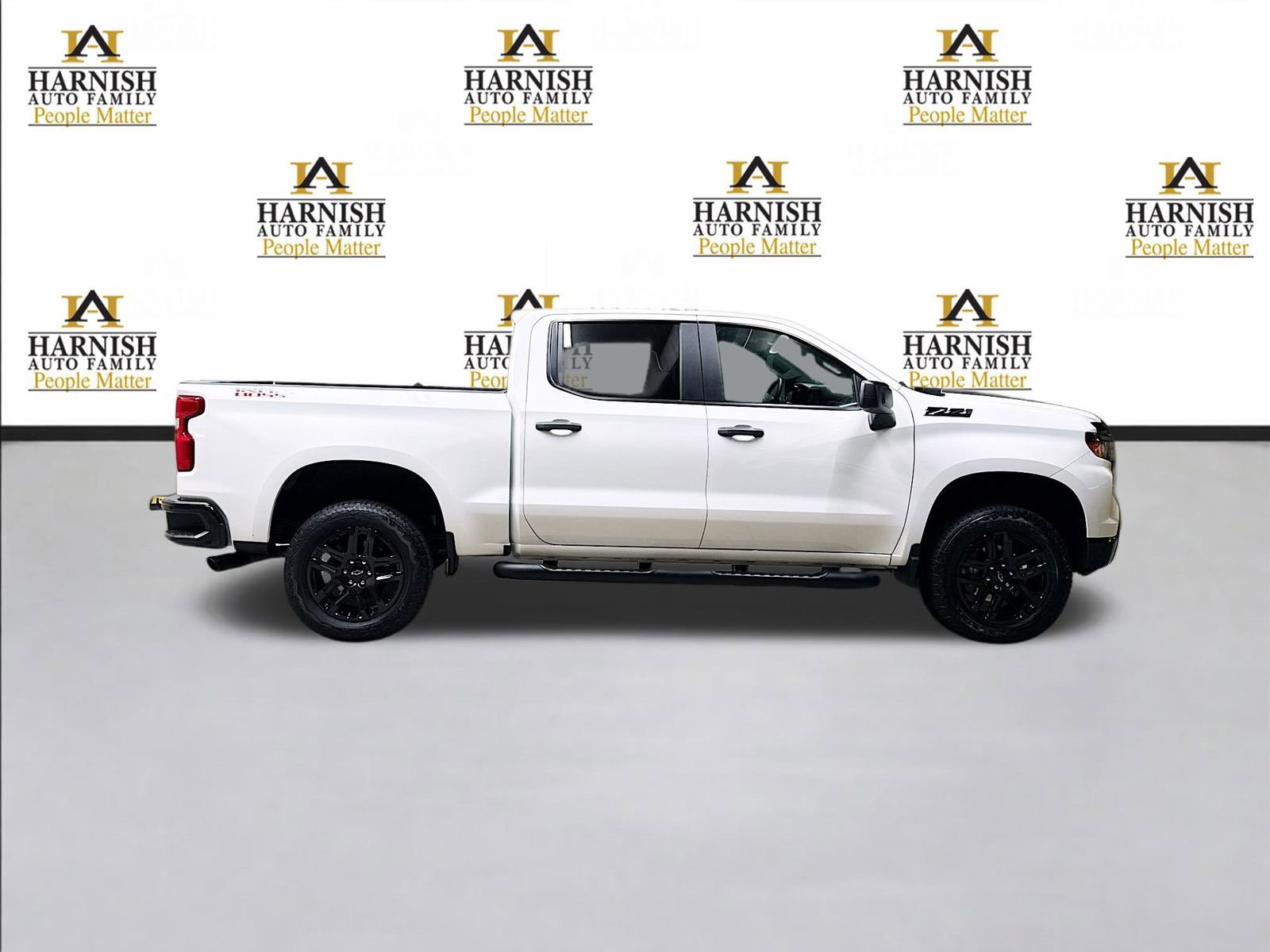 Used 2025 Chevrolet Silverado 1500 Custom Trail Boss w/ Turbomax Blackout Package image 5