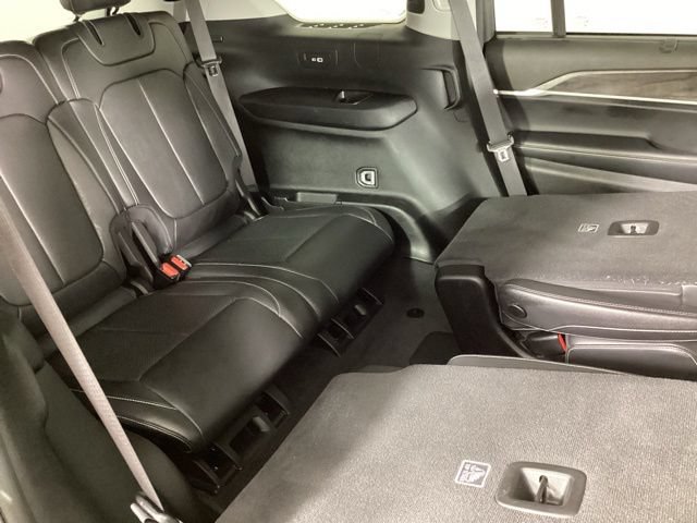 Used 2022 Jeep Grand Cherokee L Limited w/ Luxury Tech Group II AWD/4WD image 26