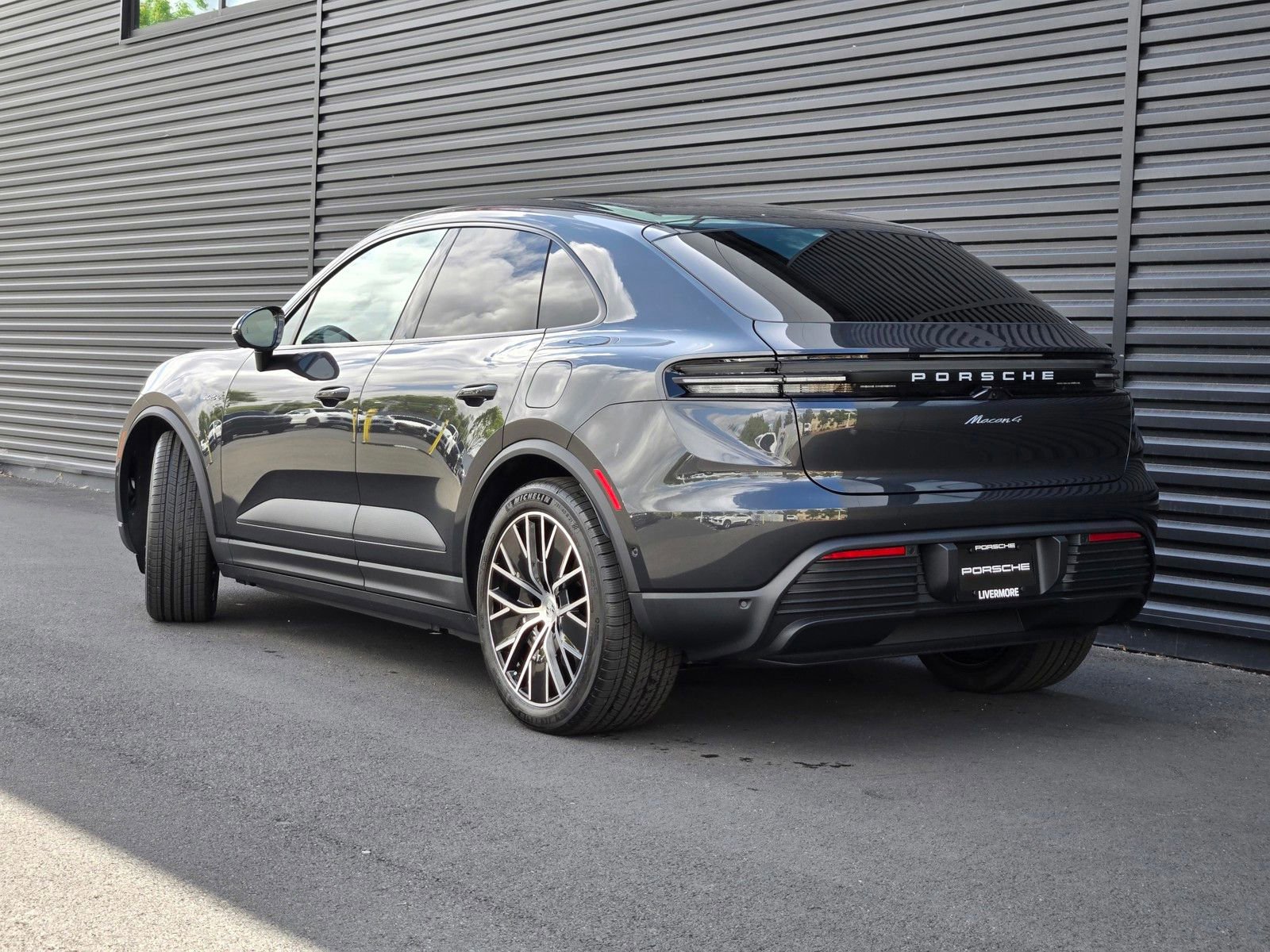 New 2026 Porsche Macan 4 Electric AWD/4WD image 3