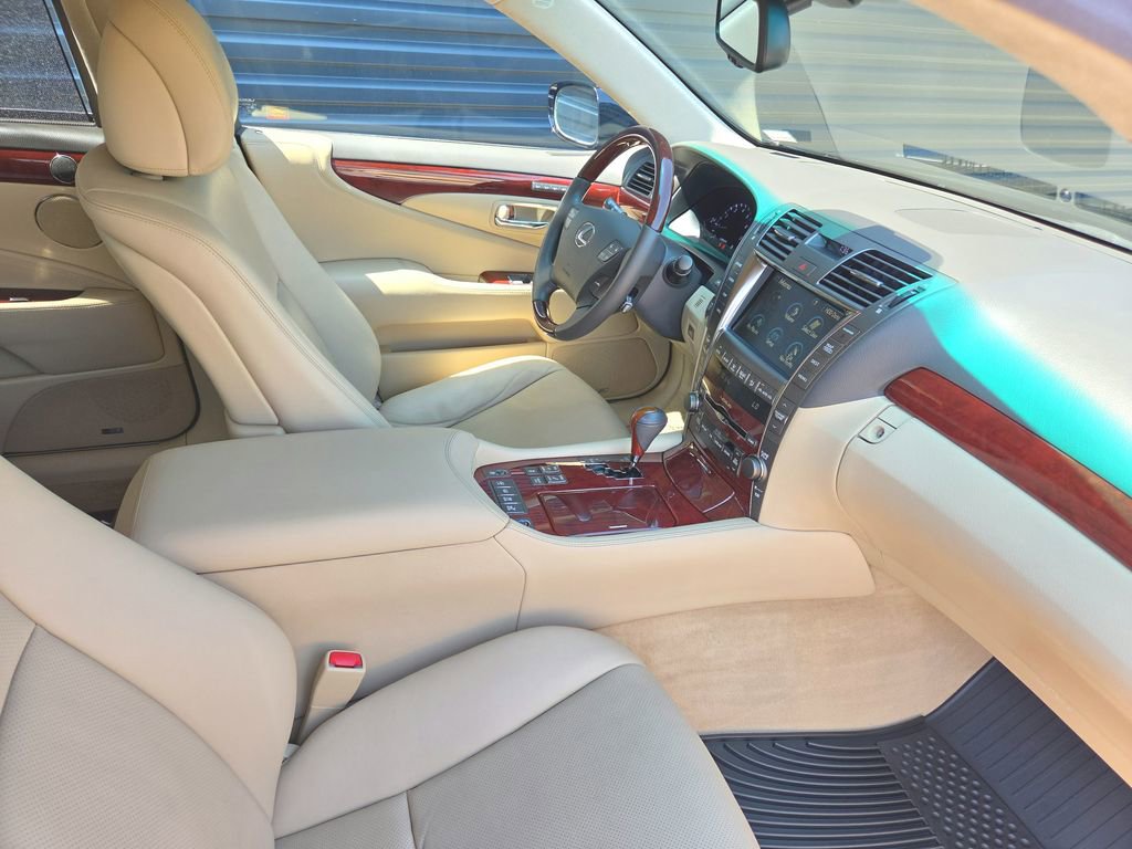 Used 2007 Lexus LS 460 L image 19