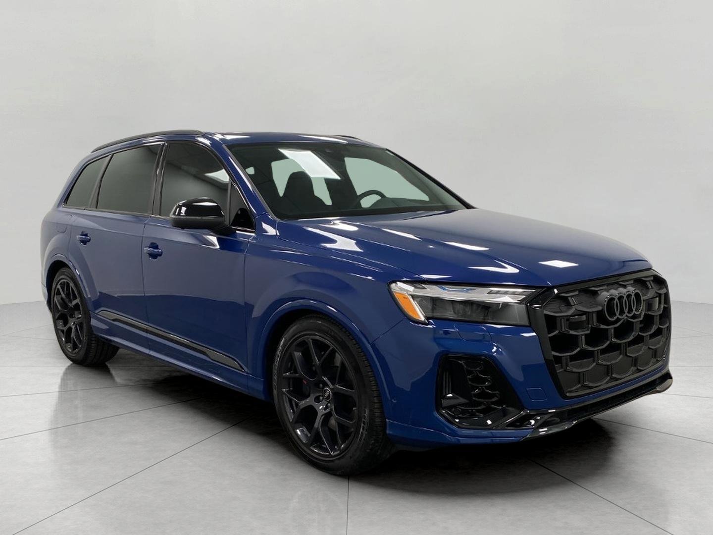Used 2025 Audi SQ7 Prestige