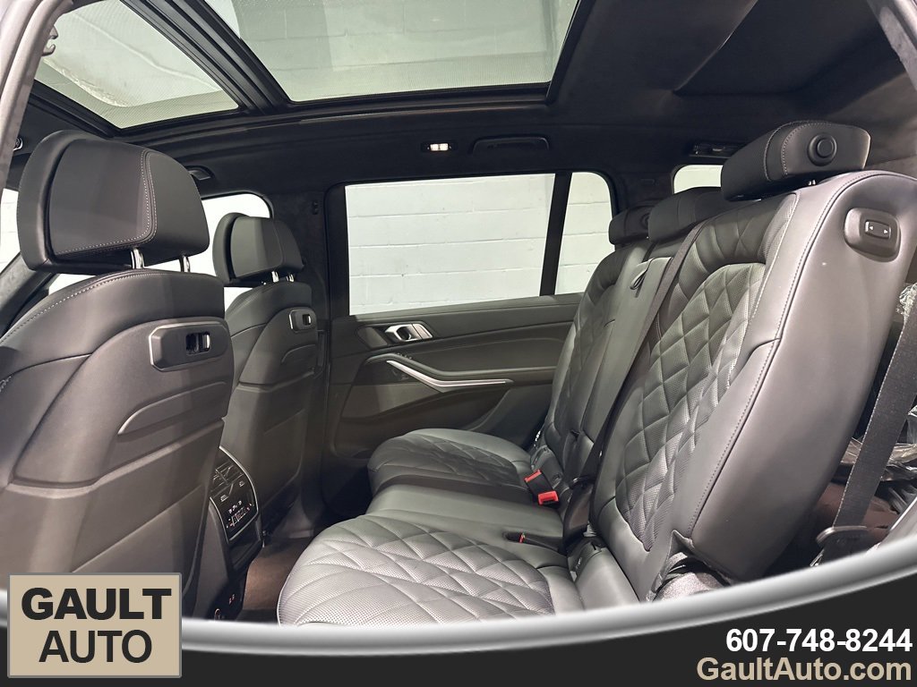 New 2026 BMW X7 xDrive40i w/ Executive Package image 16