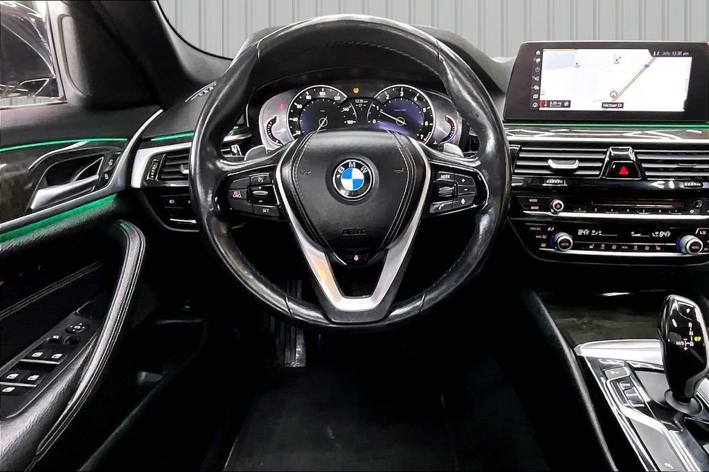 Used 2018 BMW 530i xDrive AWD/4WD image 8