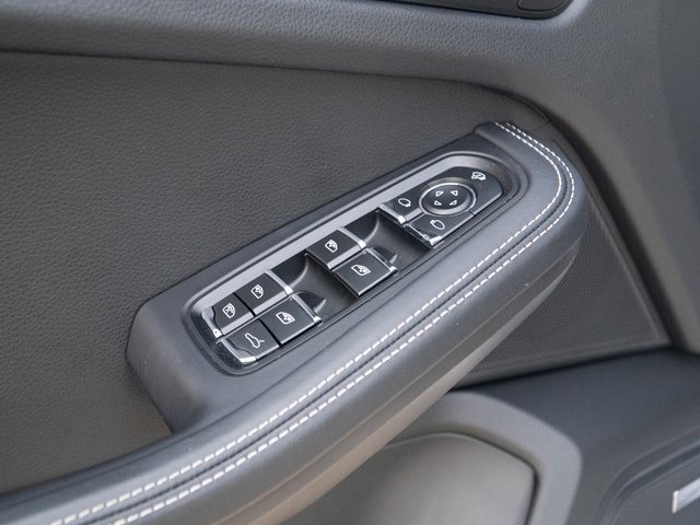 Certified 2025 Porsche Macan S image 16