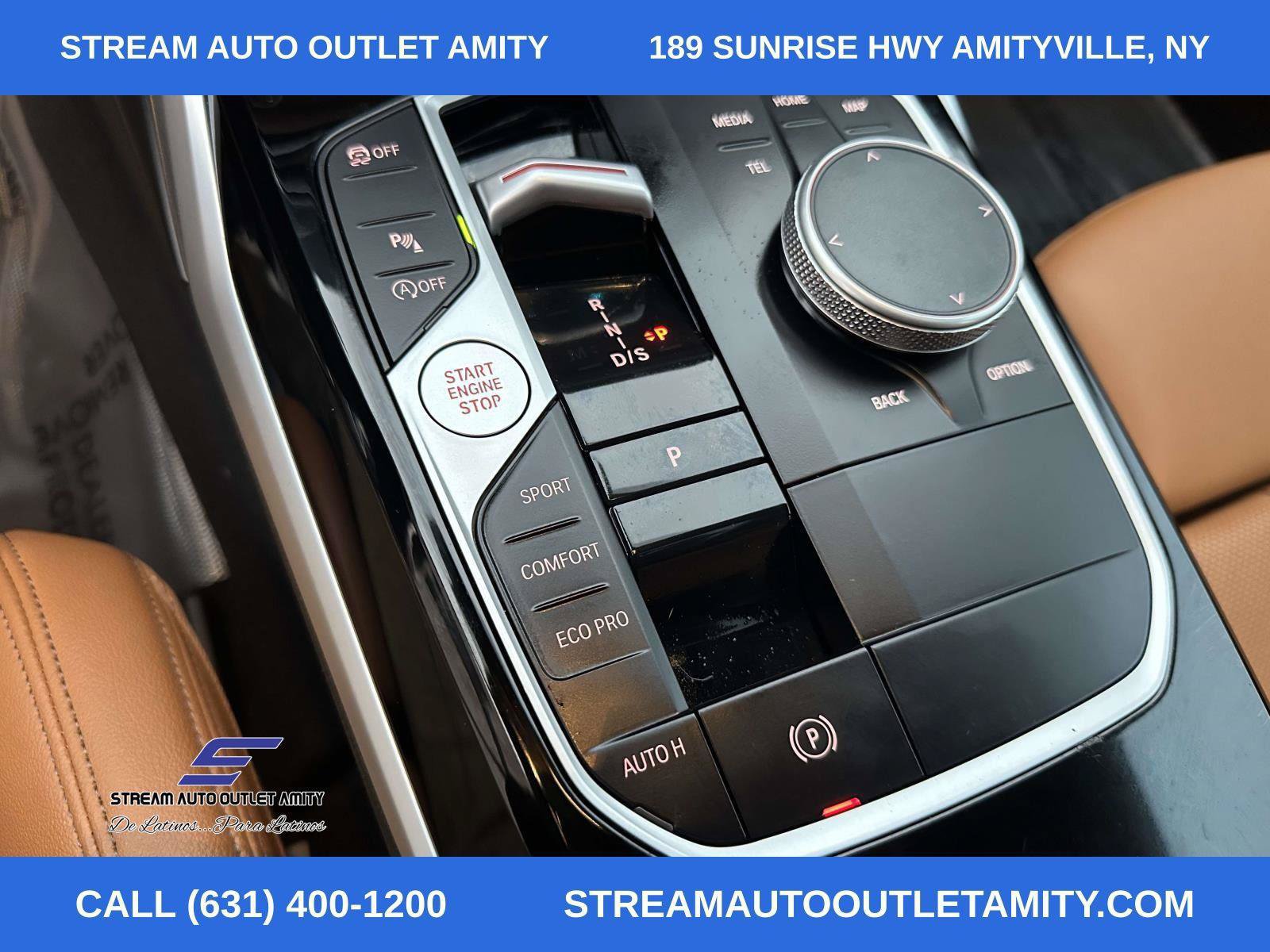 Used 2024 BMW 330i xDrive Sedan w/ Premium Package AWD/4WD image 34