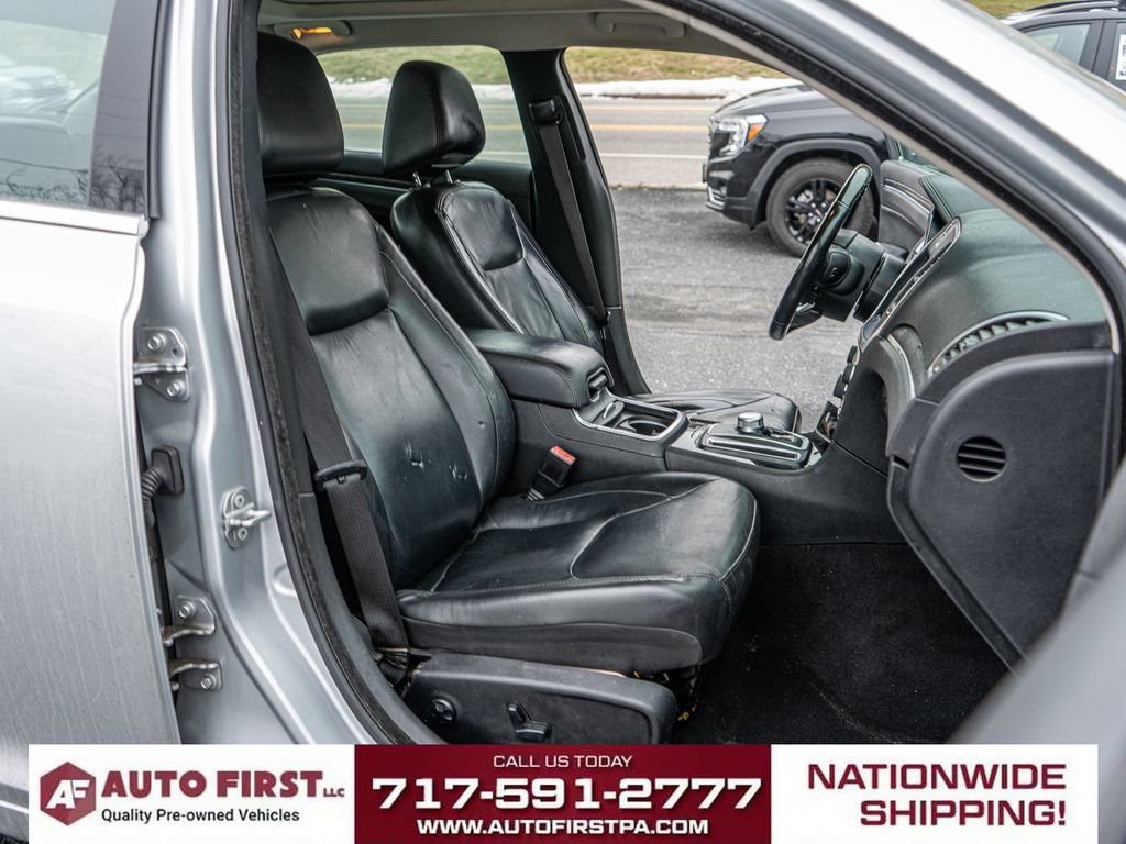 Used 2020 Chrysler 300 Limited AWD/4WD image 17