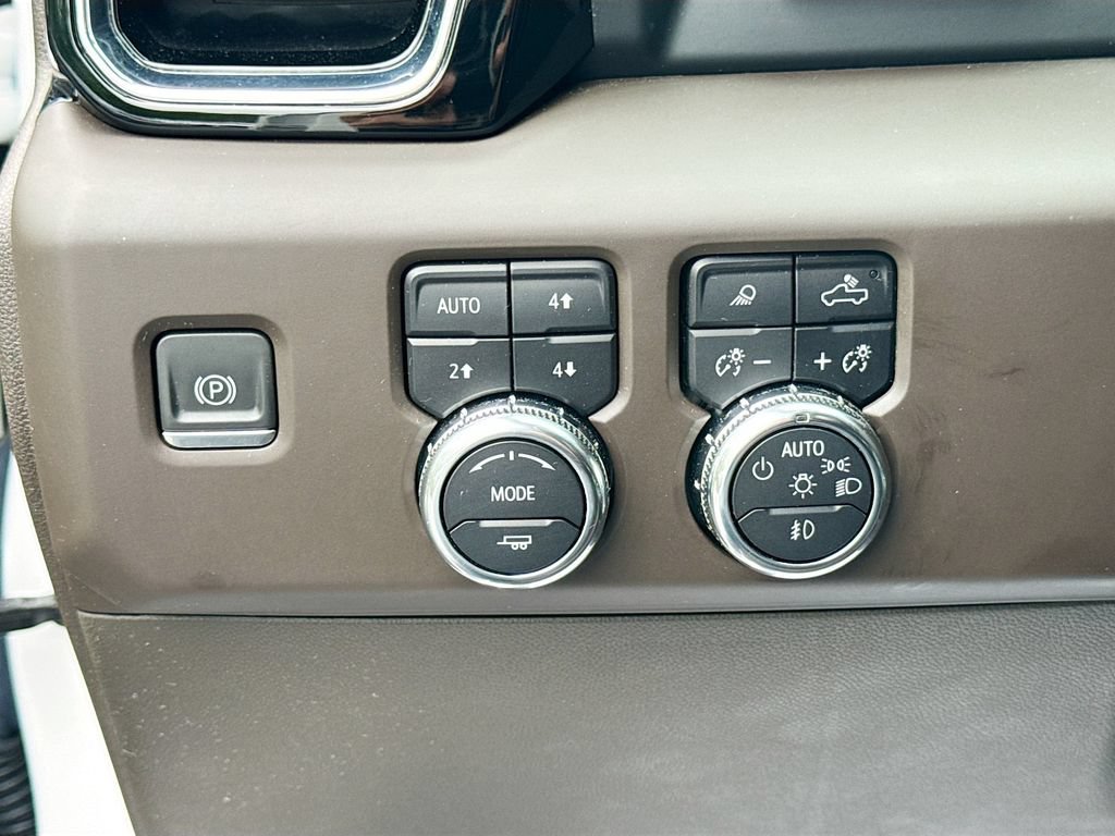 Used 2023 GMC Sierra 1500 Denali AWD/4WD image 13
