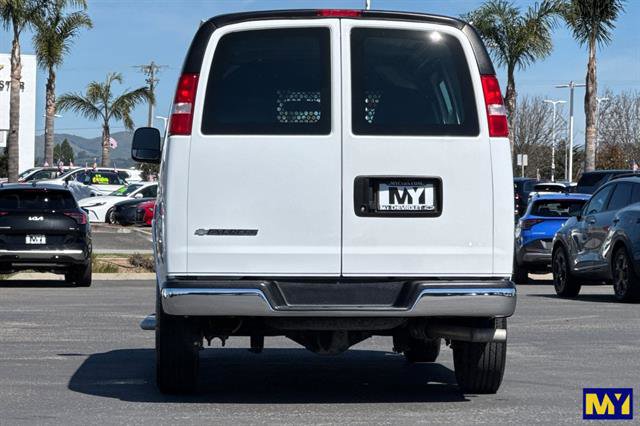 Used 2024 Chevrolet Express 2500 w/ Driver Convenience Package image 5
