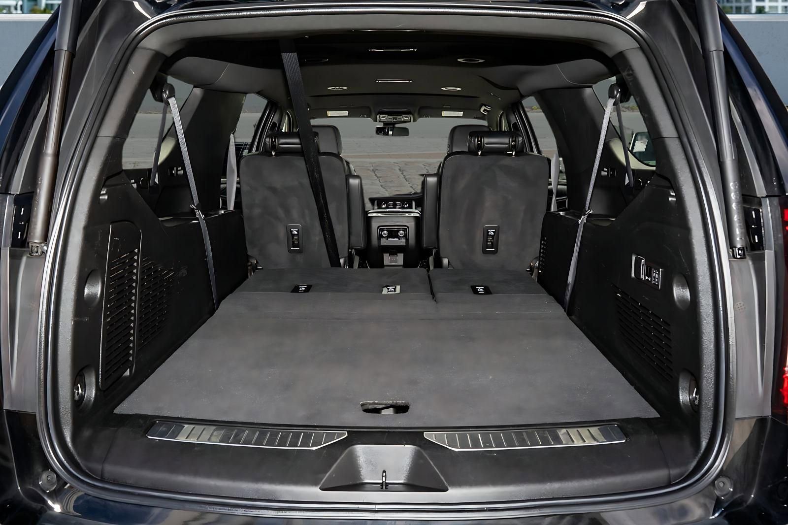 Used 2024 GMC Yukon XL Denali image 10