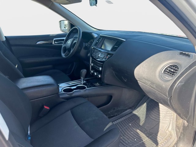 Used 2019 Nissan Pathfinder S image 12