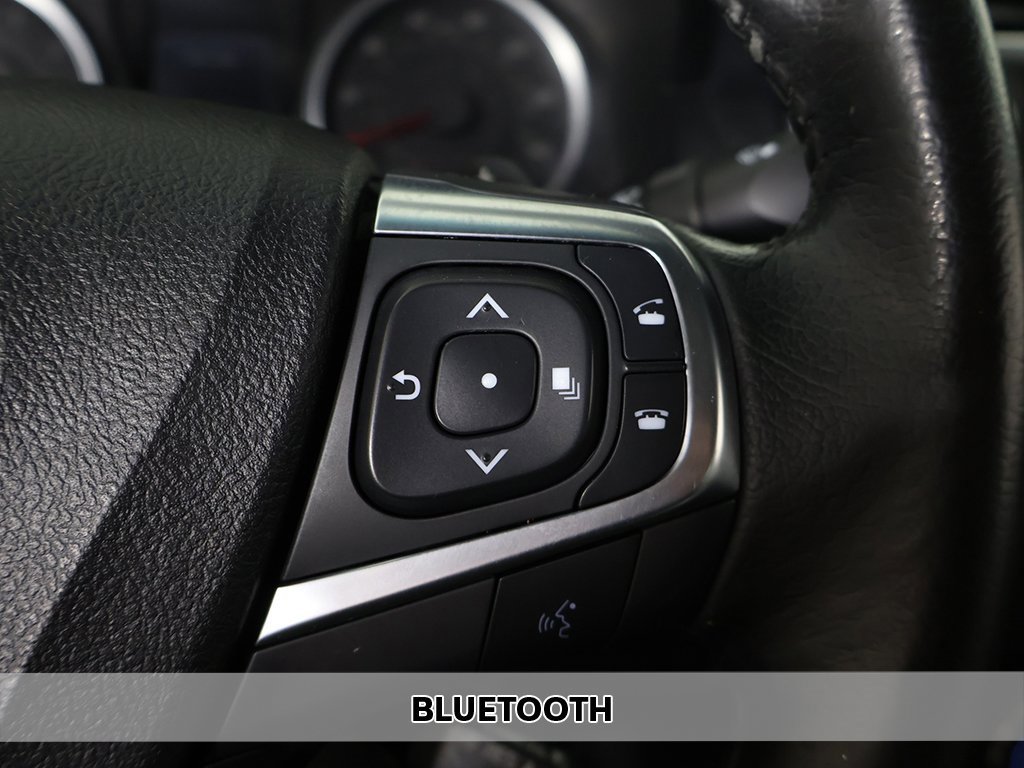 Used 2015 Toyota Camry SE image 4