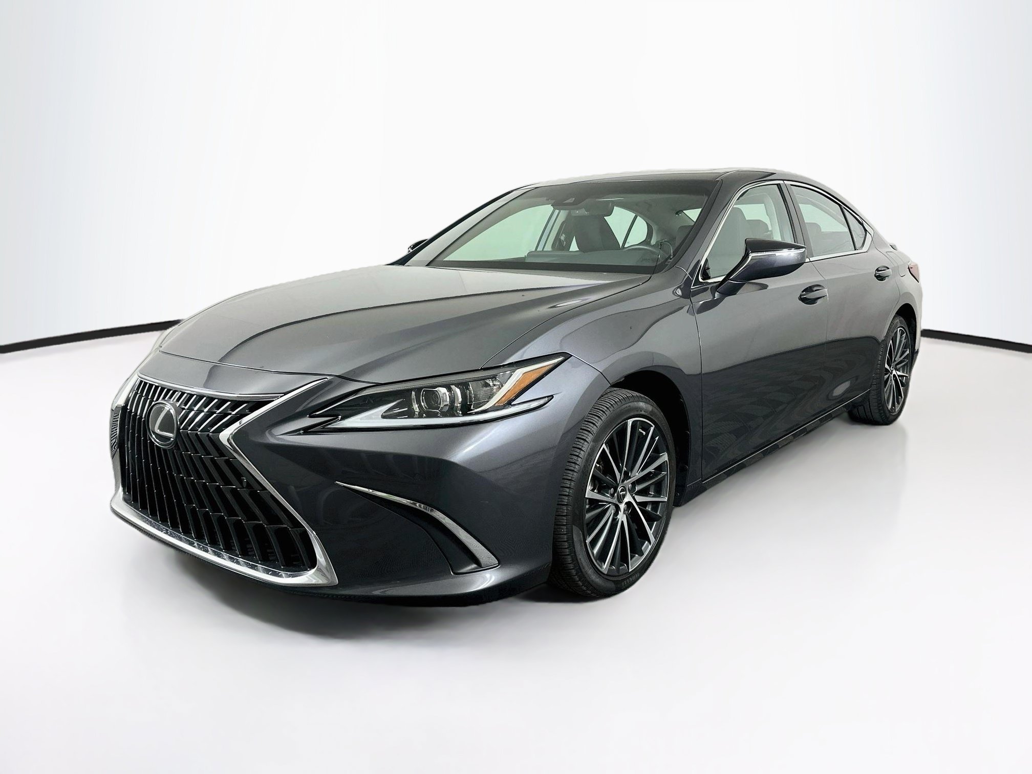 Used 2024 Lexus ES 300h w/ Premium Package FWD image 3