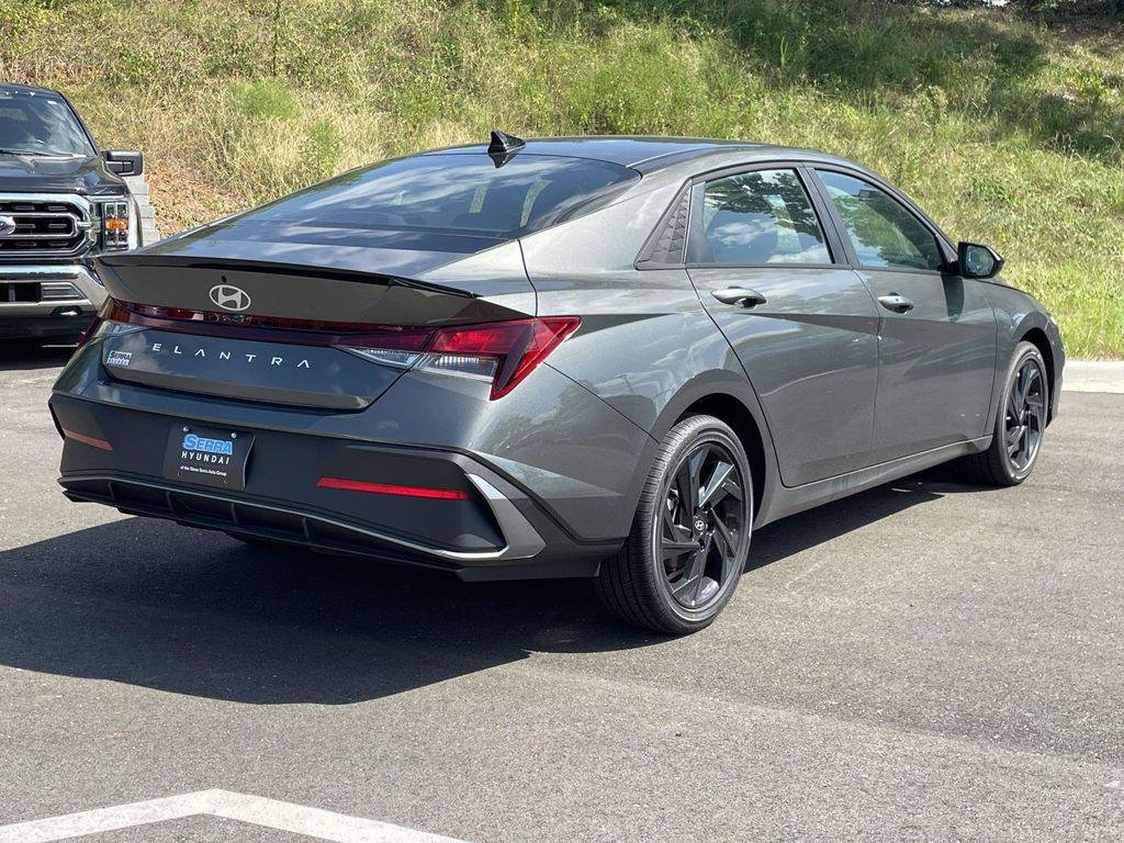 New 2026 Hyundai Elantra SEL Sport FWD image 29