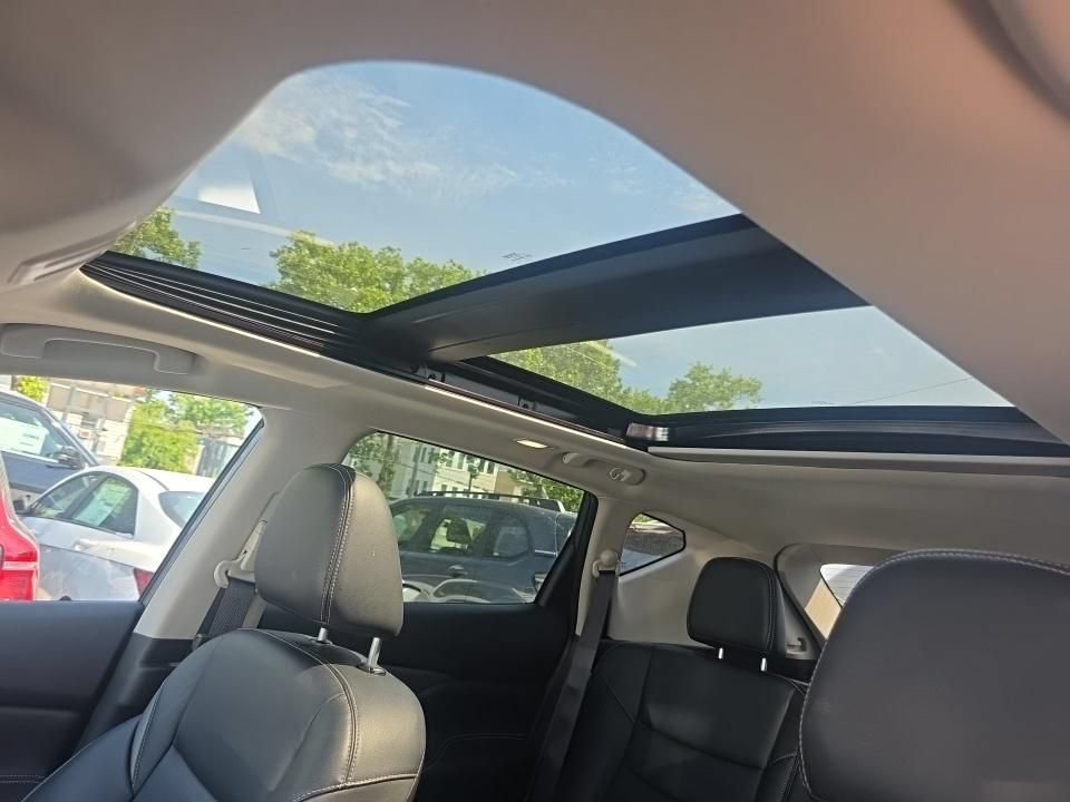 Used 2024 Nissan Murano SL AWD/4WD image 6