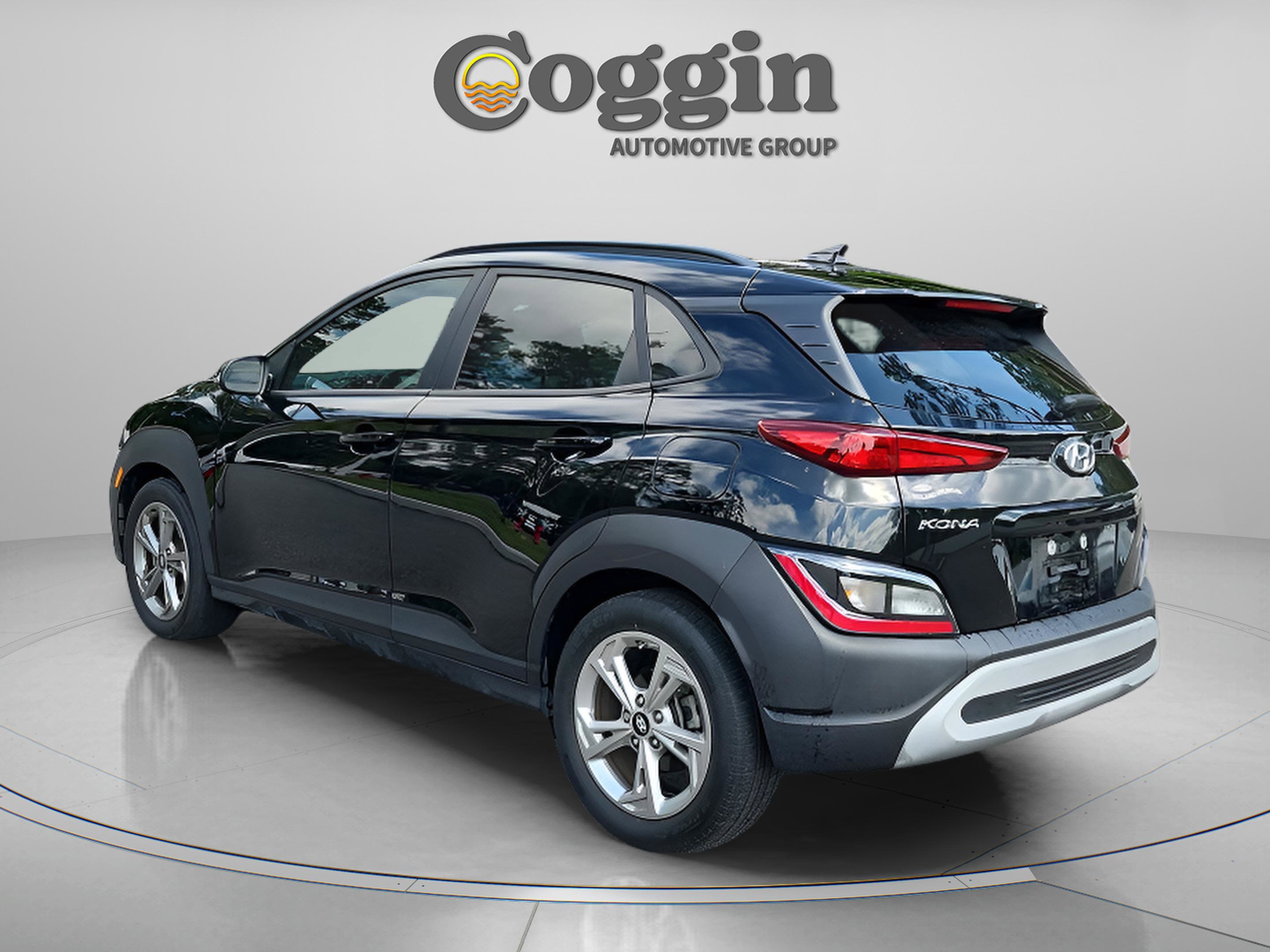Certified 2023 Hyundai Kona SEL w/ Convenience Package FWD image 3