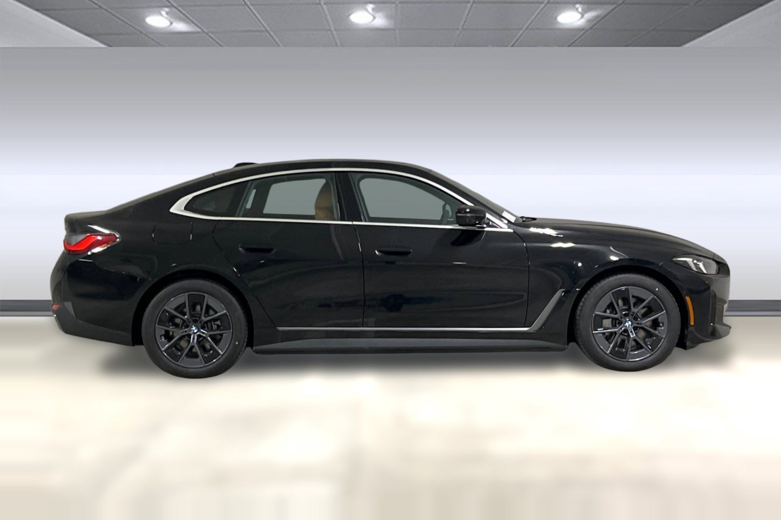Used 2025 BMW i4 xDrive40i w/ Premium Package AWD/4WD image 7