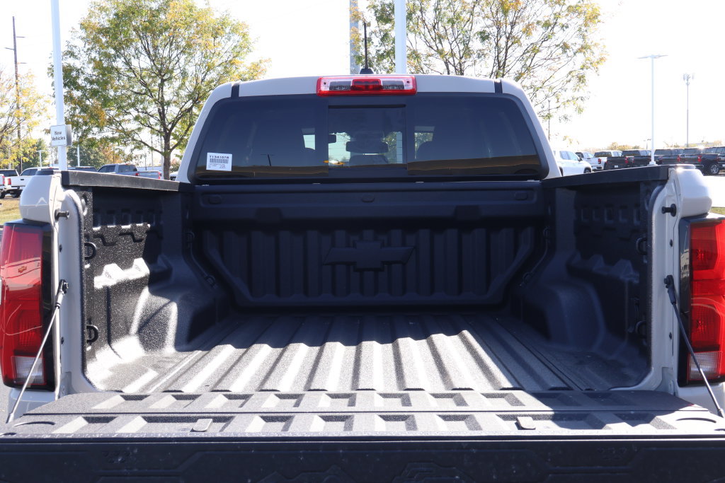 New 2026 Chevrolet Colorado ZR2 w/ Technology Package AWD/4WD image 42