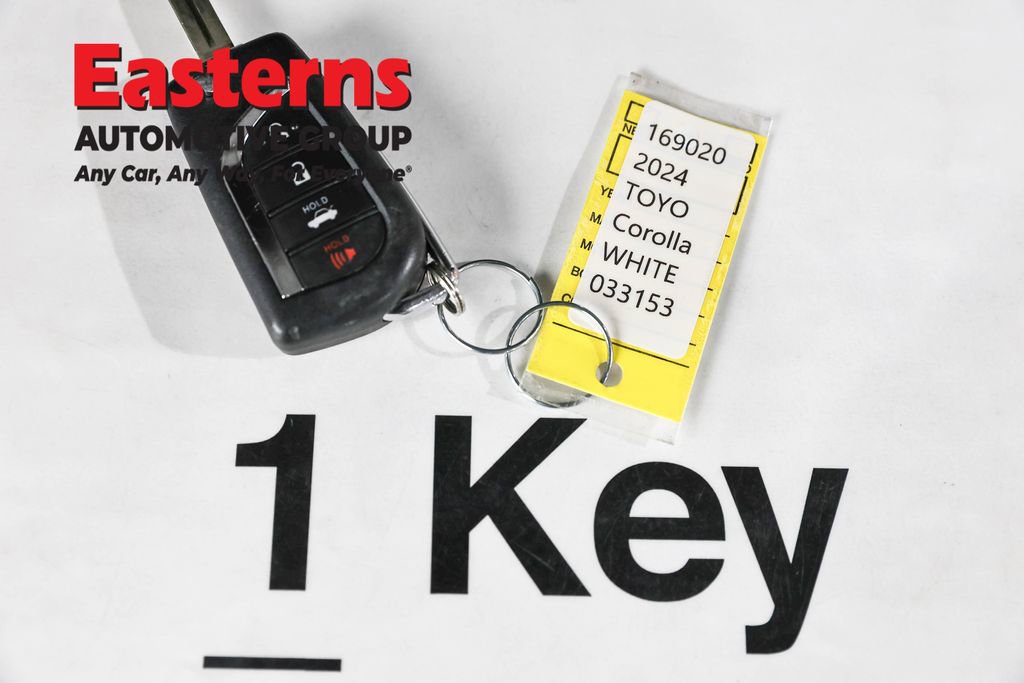 Used 2024 Toyota Corolla LE image 25