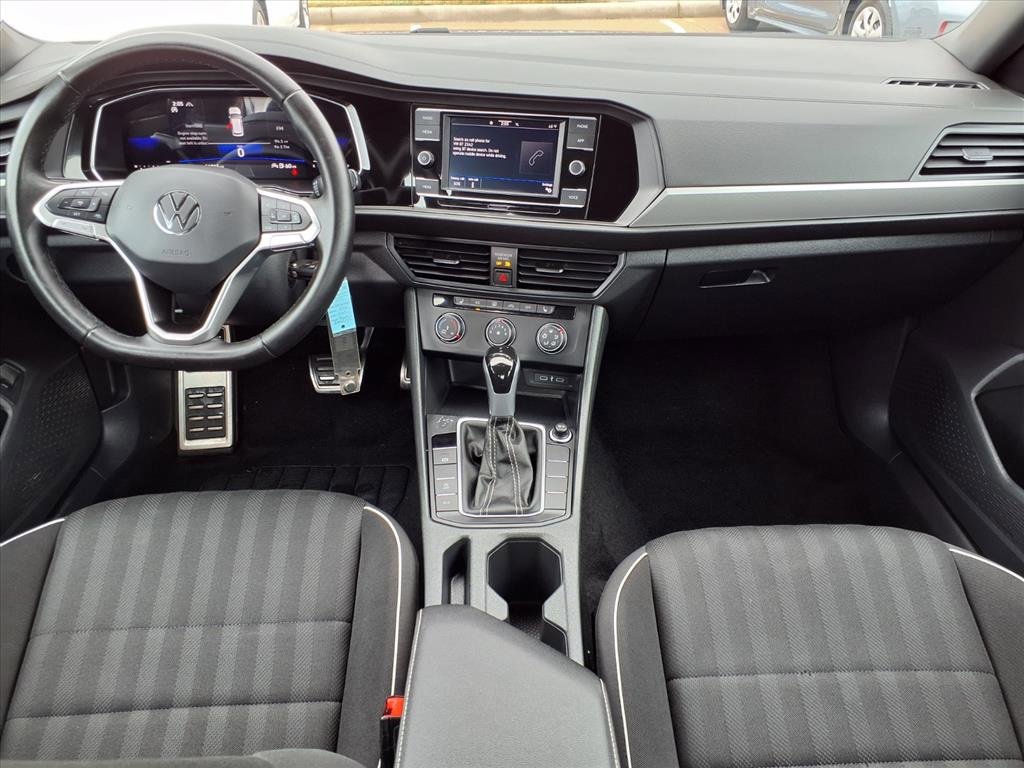 Used 2024 Volkswagen Jetta Sport image 9