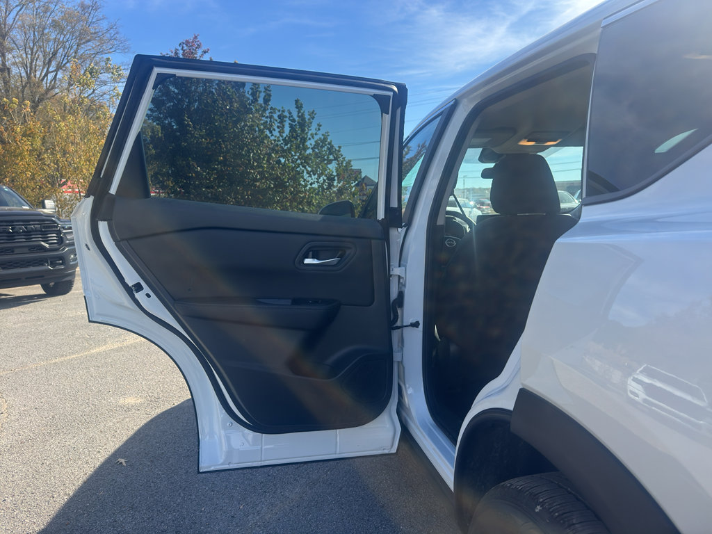 New 2026 Nissan Rogue SV image 19