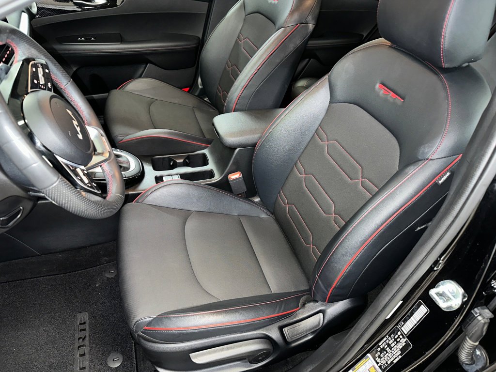 Used 2023 Kia Forte GT image 4