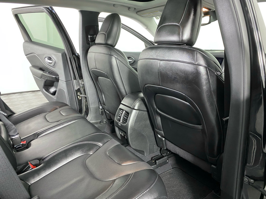Used 2023 Jeep Cherokee Altitude Lux w/ Lux Elite Package image 25
