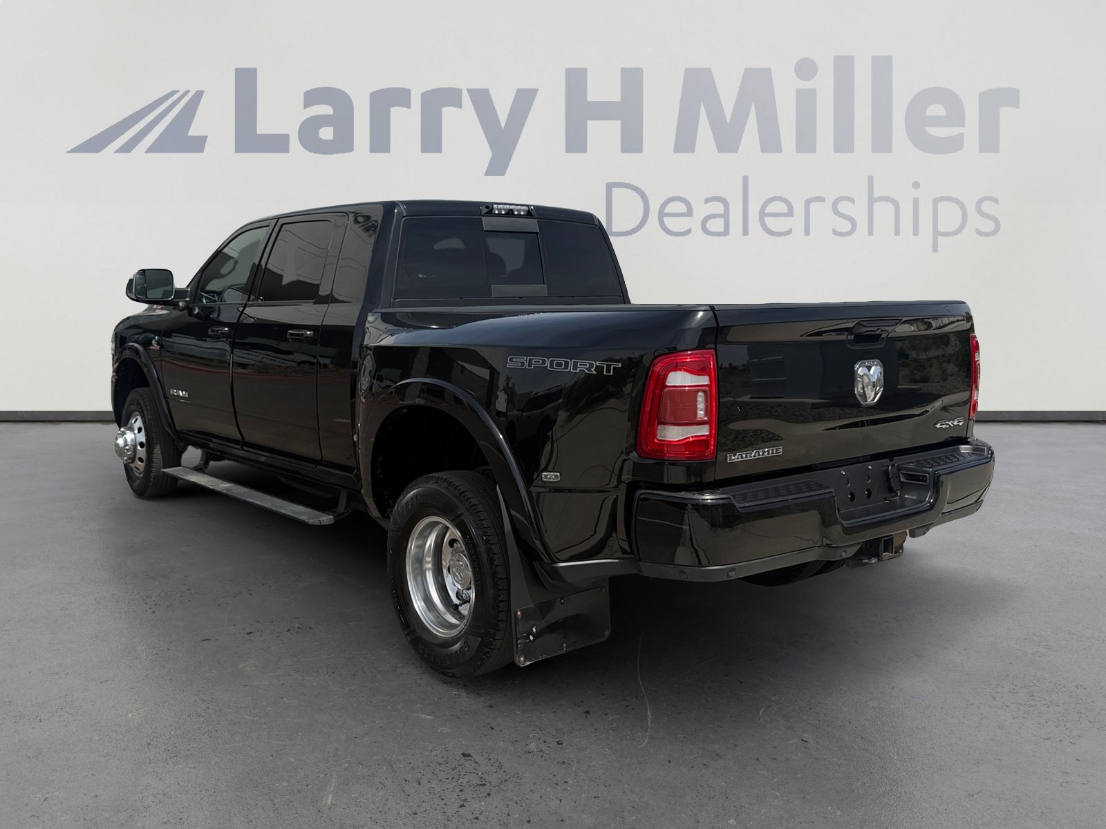 Used 2021 RAM 3500 Laramie image 3