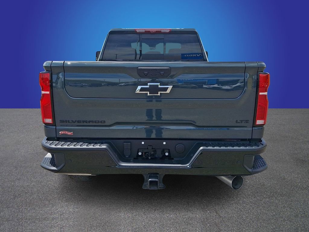 Used 2025 Chevrolet Silverado 2500 LTZ w/ LTZ Plus Package AWD/4WD image 5