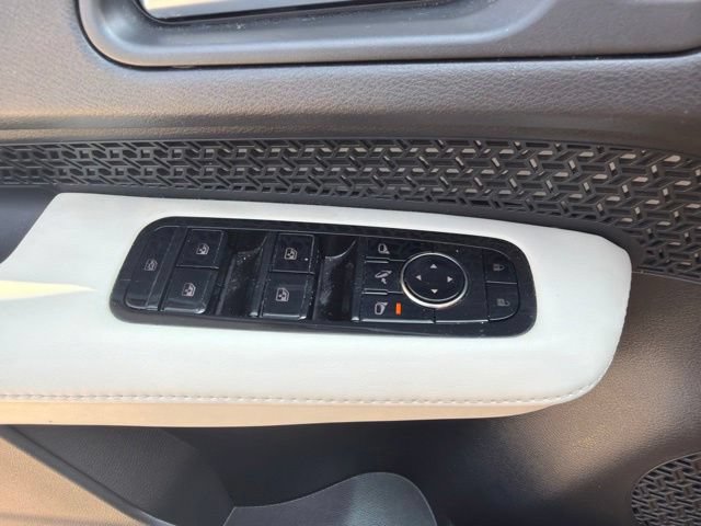 Used 2023 Nissan Ariya FWD image 28
