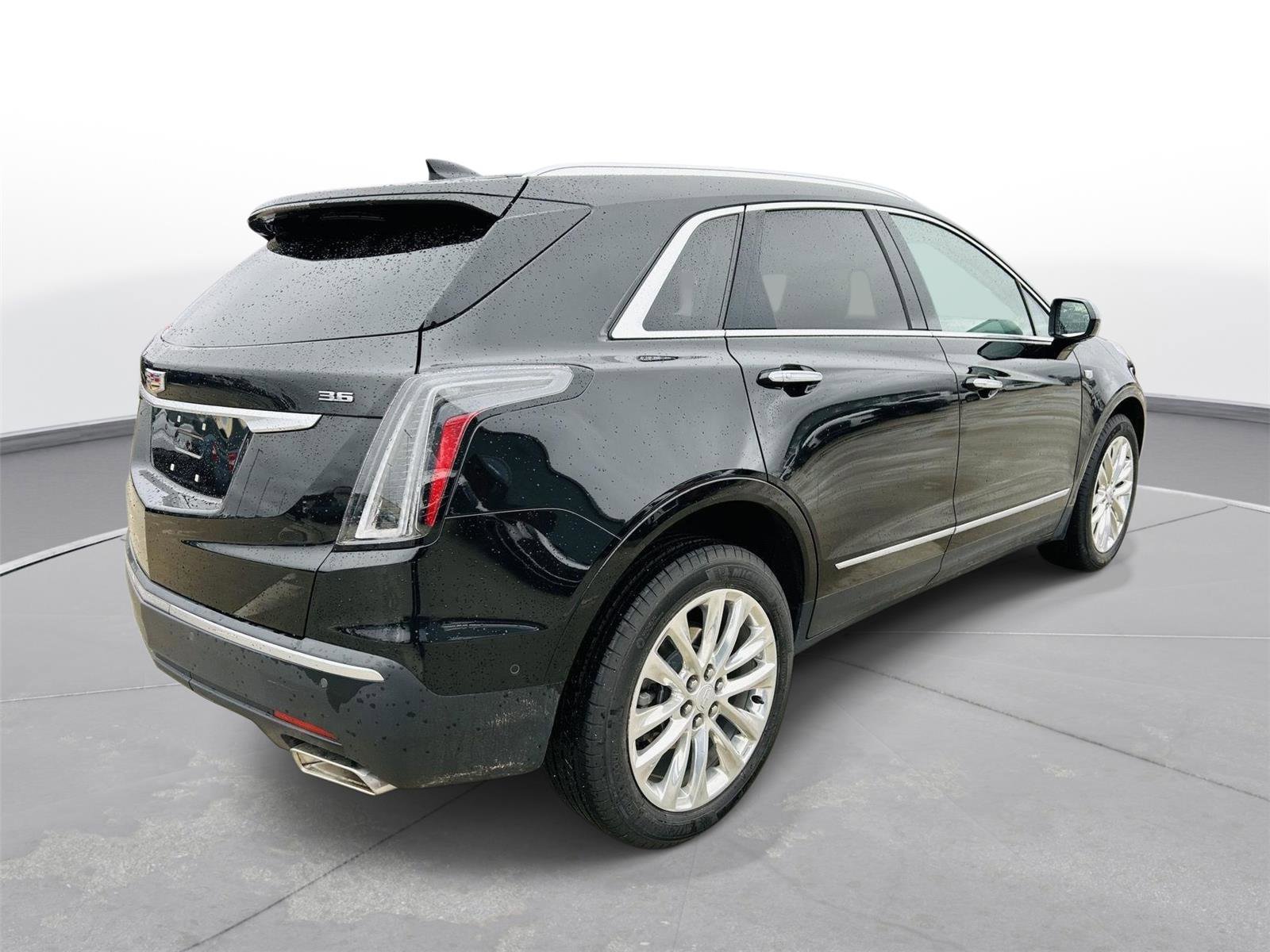 Used 2019 Cadillac XT5 Premium Luxury w/ Driver Assist Package image 41