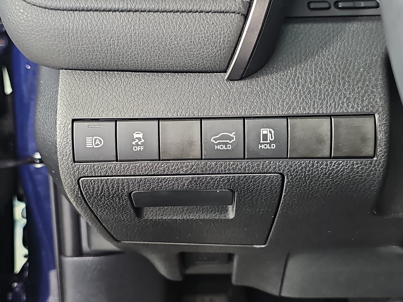 Used 2022 Toyota Camry XLE FWD image 25