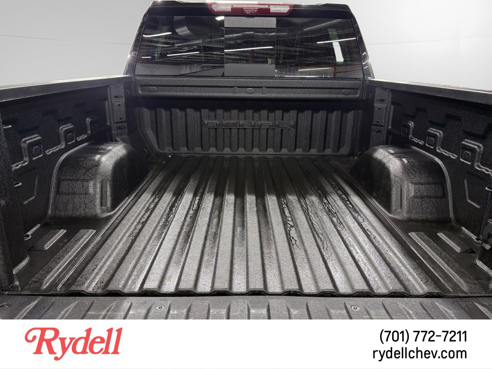 Used 2024 GMC Sierra 1500 Denali AWD/4WD image 18