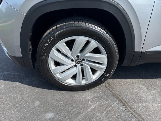 Used 2023 Volkswagen Atlas Cross Sport SE AWD/4WD image 25
