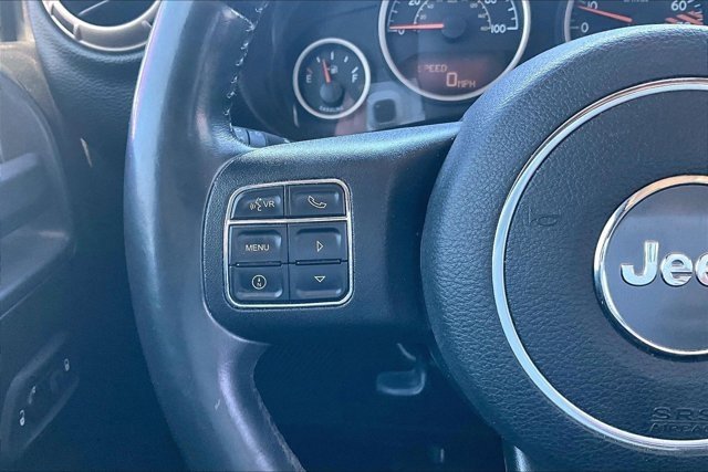 Used 2016 Jeep Wrangler Unlimited Sahara image 11