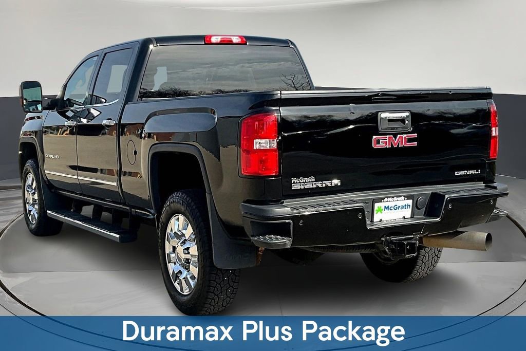 Used 2017 GMC Sierra 2500 Denali w/ Duramax Plus Package AWD/4WD image 4
