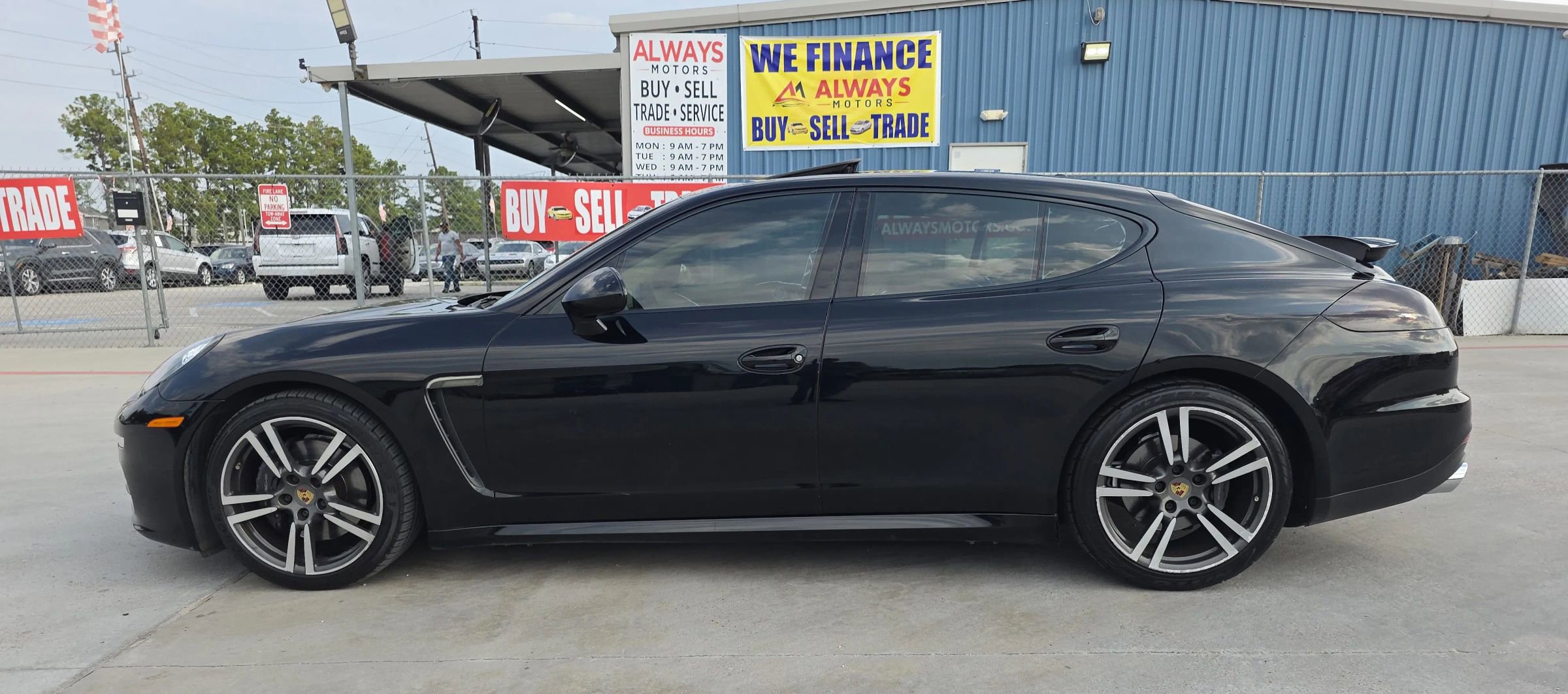 Used 2015 Porsche Panamera 4 image 10