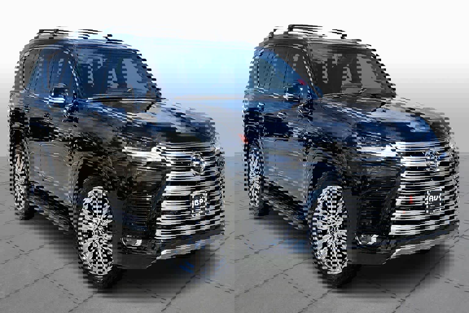 Used 2023 Lexus LX 600 4WD w/ Accessory Package (Z1) image 3