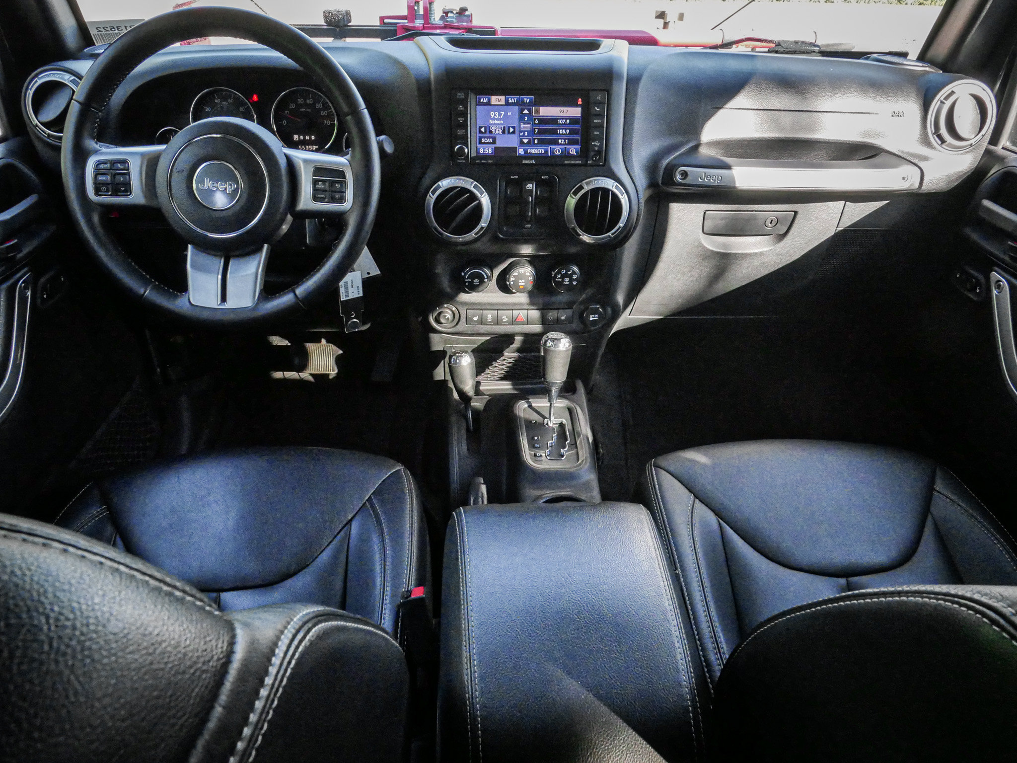 Used 2015 Jeep Wrangler Unlimited Rubicon AWD/4WD image 26