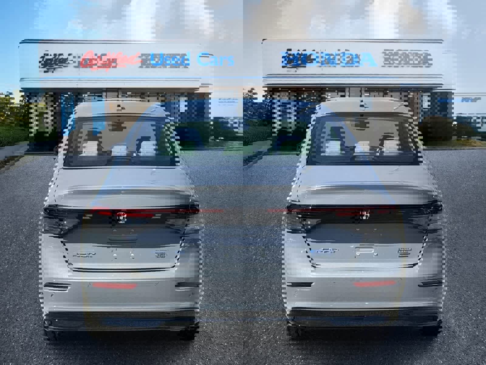 Used 2025 Honda Accord Touring image 4