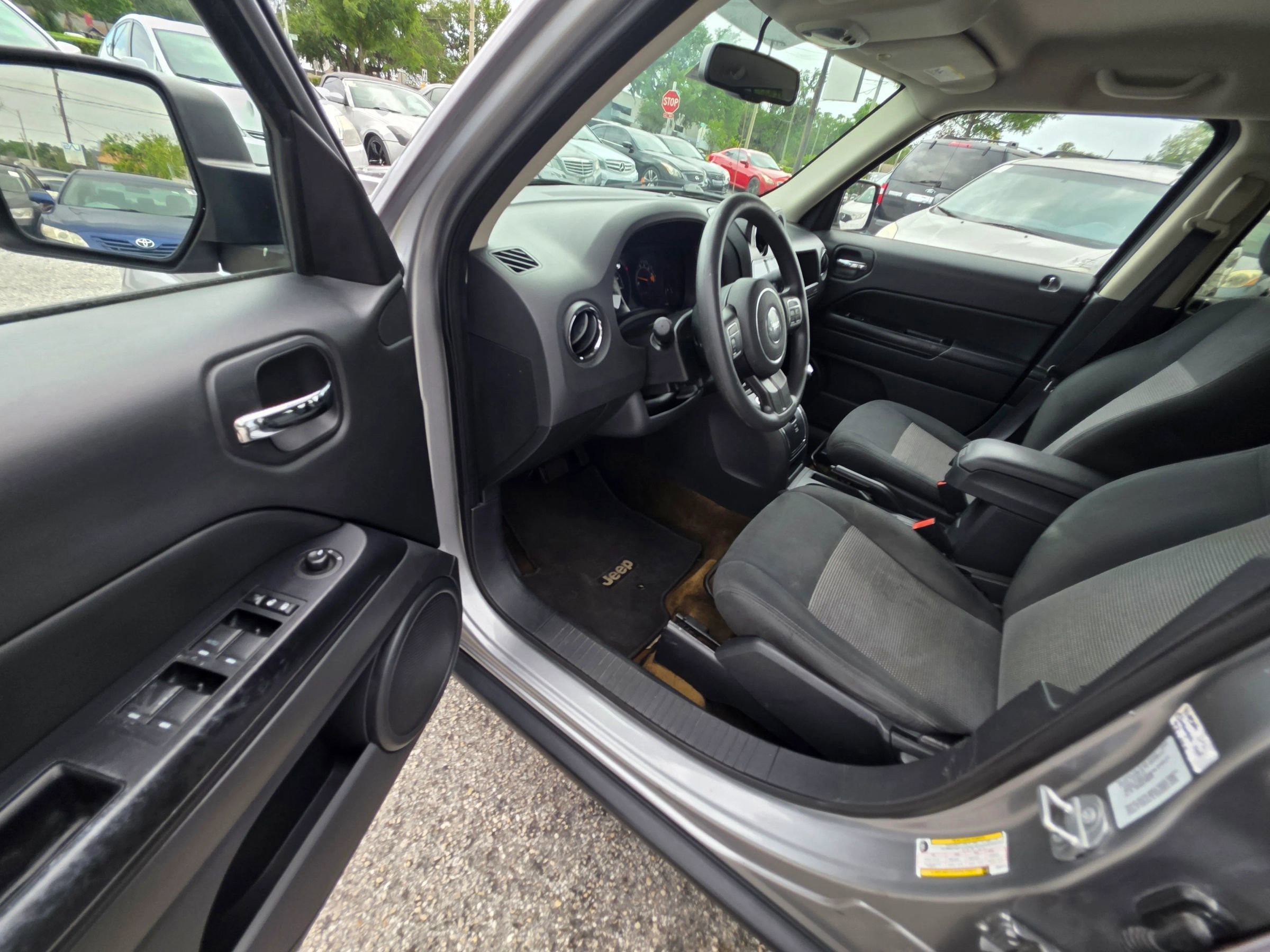 Used 2016 Jeep Patriot Sport w/ Power Value Group FWD image 12