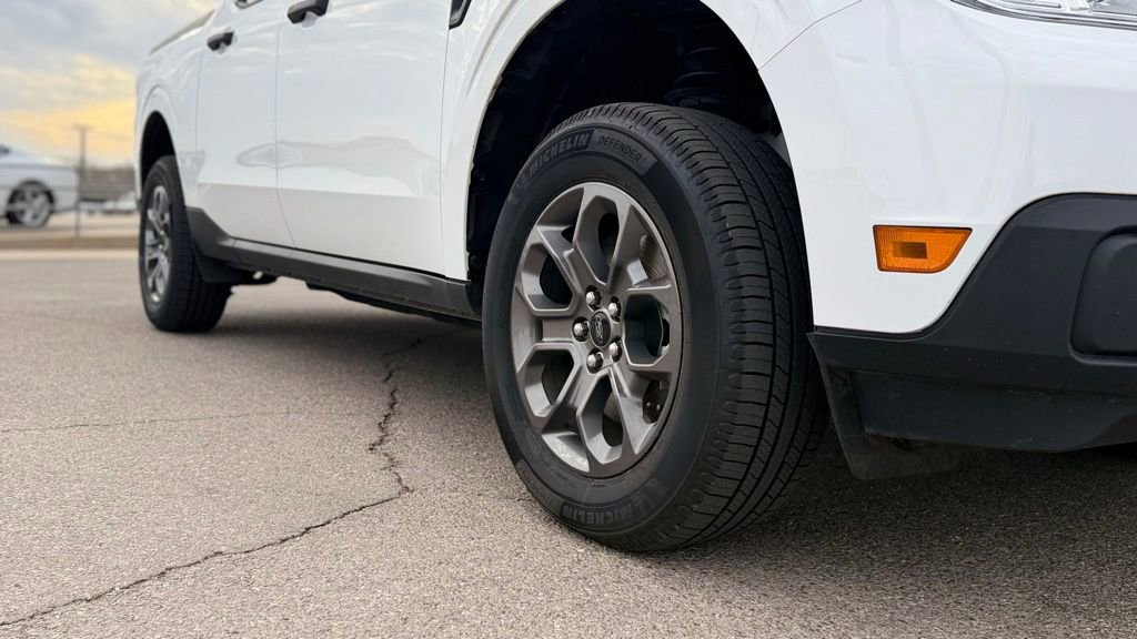 Used 2024 Ford Maverick XLT image 2