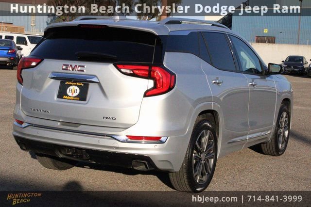 Used 2020 GMC Terrain Denali w/ Denali Premium Package image 5