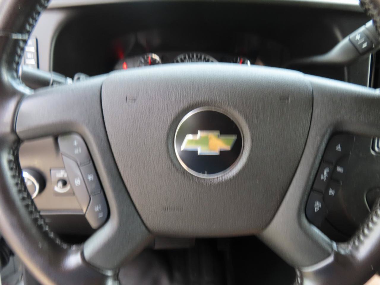 Used 2020 Chevrolet Express 3500 w/ Driver Convenience Package RWD image 30