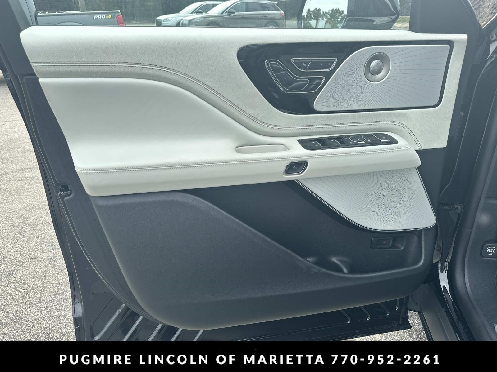New 2026 Lincoln Aviator Black Label w/ Dynamic Handling Package AWD/4WD image 10