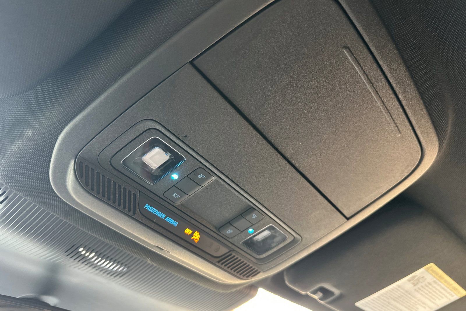 Used 2025 Ford Explorer ST-Line w/ ST-Line Street Pack image 25