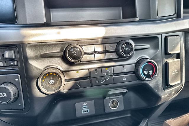 Used 2024 Ford F550 4x4 Regular Cab Super Duty image 19