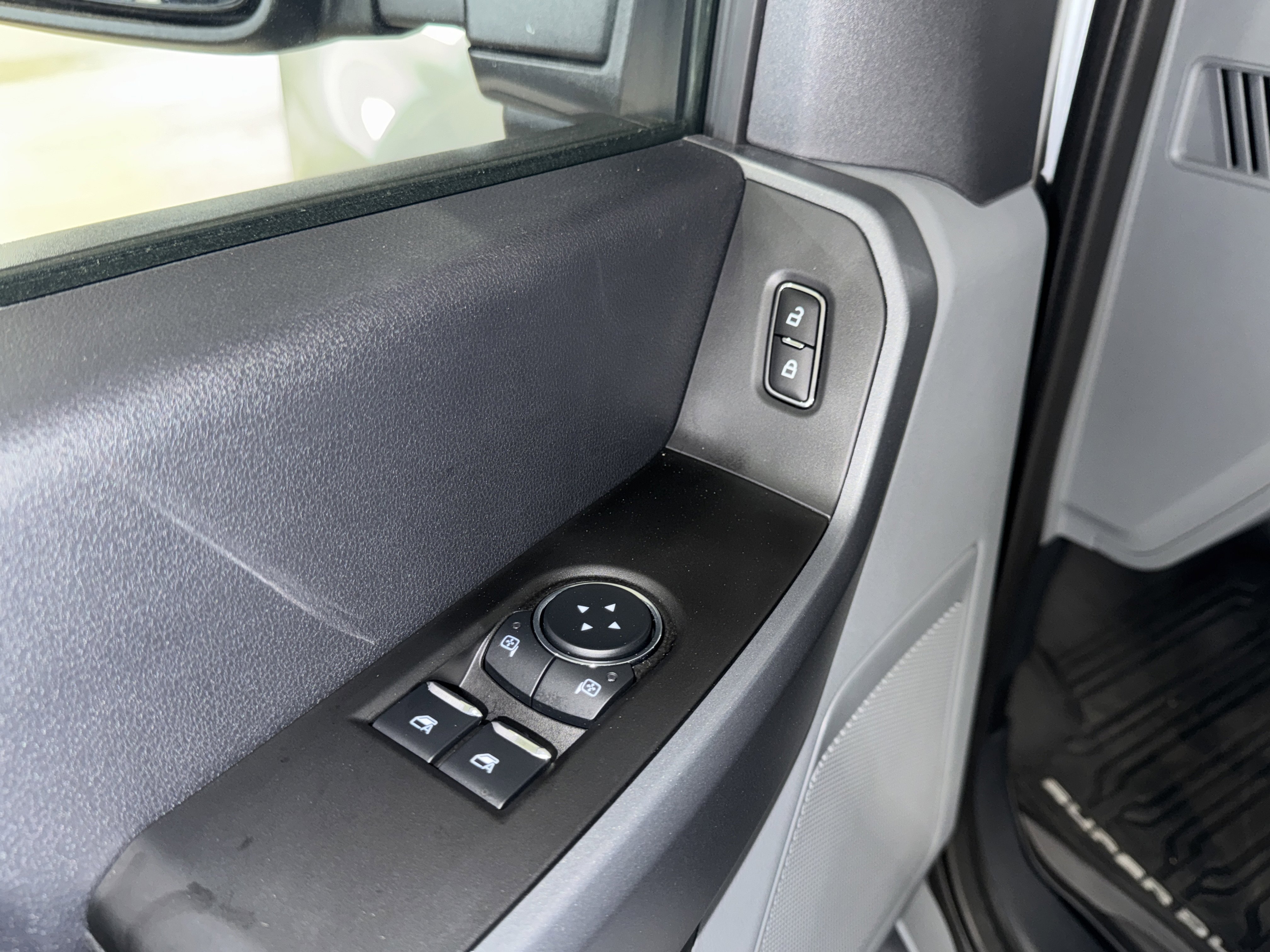 Used 2024 Ford F250 XLT w/ 360-Degree Camera Package image 13