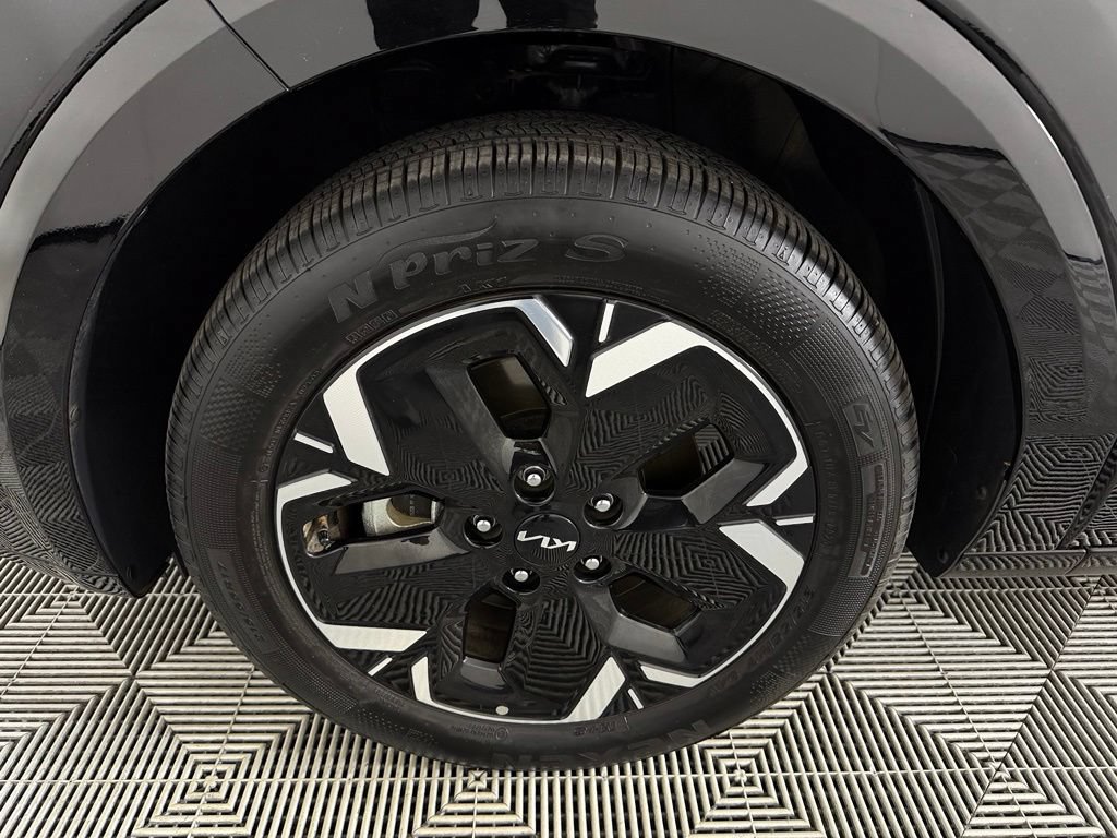 Used 2025 Kia Niro Wind FWD image 12