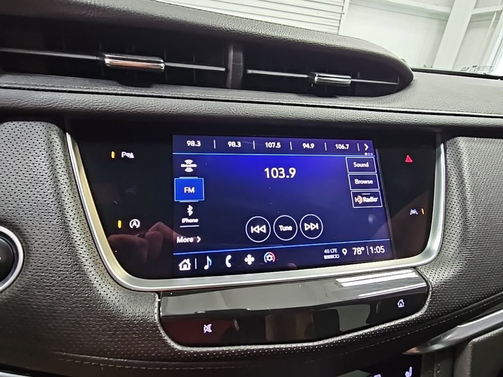 Used 2023 Cadillac XT6 Luxury image 14