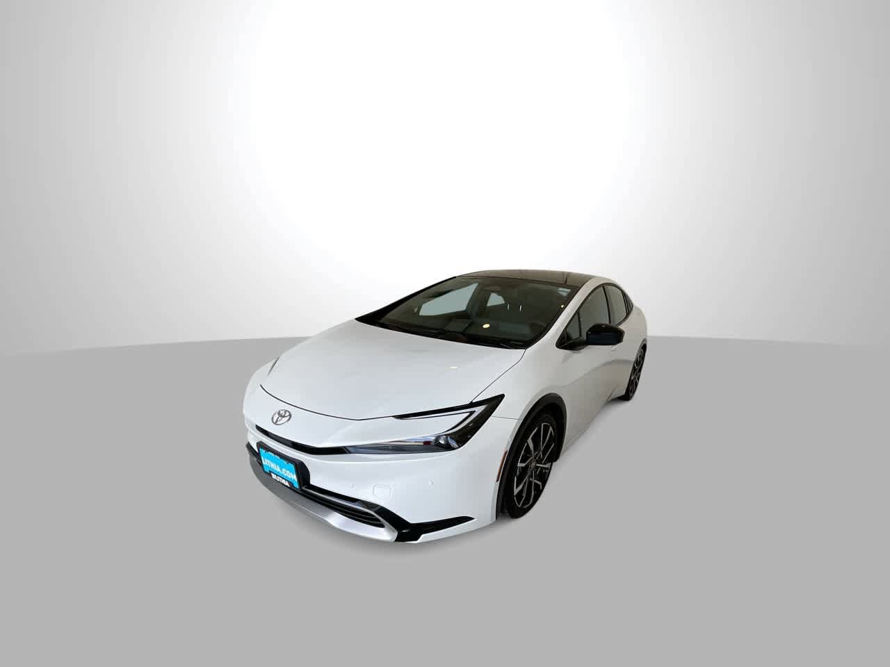 Used 2026 Toyota Prius Plug-In Hybrid w/ Limited Premium Package image 4